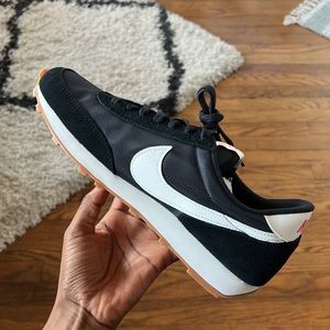 Nike Daybreak Sneakers in Black Women’s 8.5